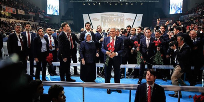 1405 delegenin oyuyla Binali Yıldırım, Genel Başkan oldu