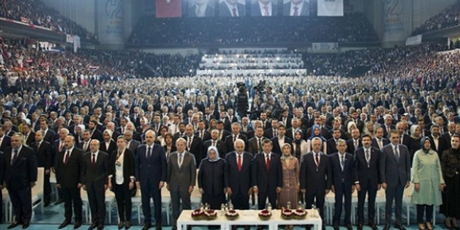 AK Parti'de ağır toplar MKYK dışı kaldı
