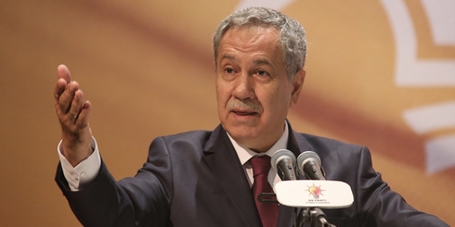 Arınç, Davutoğlu mükemmel bir yönetim sergiledi