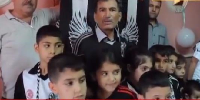Beşiktaşlı öğretmen şampiyonluğu öğrencileriyle