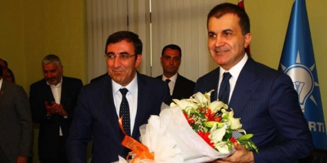 Ömer Çelik, parti sözcülüğü görevini Yılmaz'a devretti