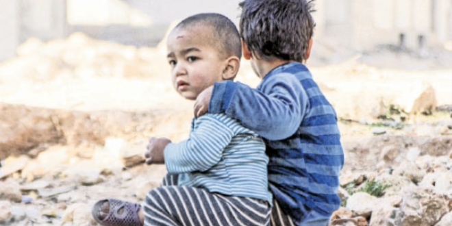 462 milyon �ocuk krizle bo�u�uyor