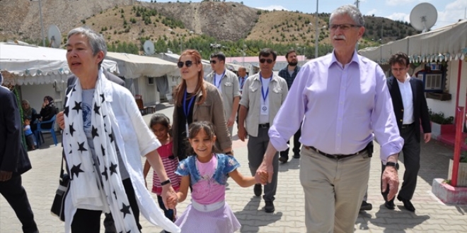 BM heyeti Nizip'in  konteyner kentini ziyaret etti