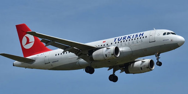 Atatürk Havalimanı 20 dakika uçuş trafiğine kapatıldı