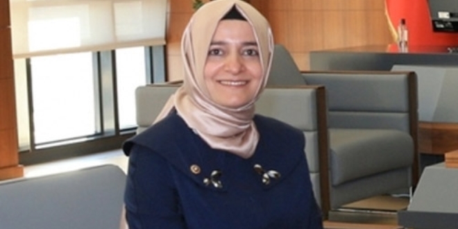 Bakan'ın ablası, müsteşar yard. istifa etti