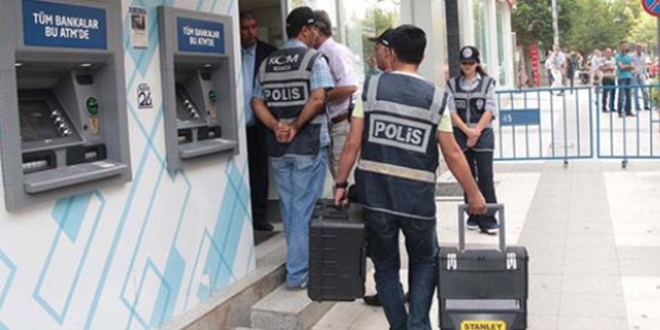 Bank Asya Siirt şubesinde arama, 8 kişi gözaltında