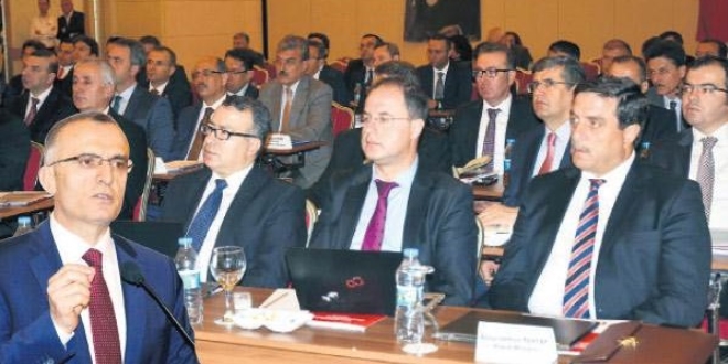 Bakan, trafik cezasını muayenede öğrendi