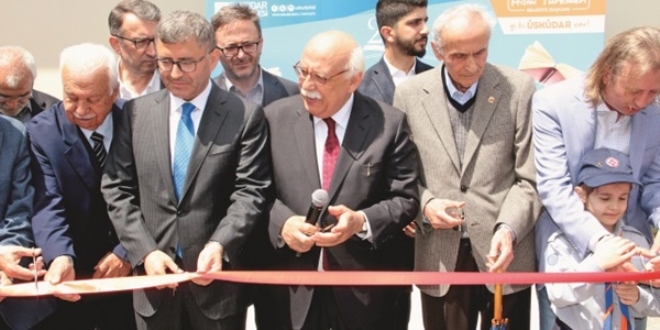 Kitap kurtlar� �sk�dar'da bulu�tu