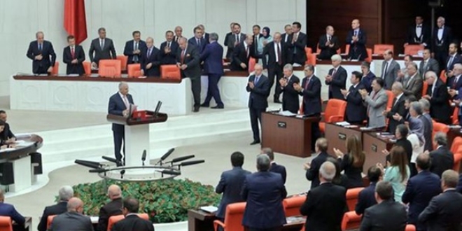 65'inci Hükümet TBMM'den 315 oyla güvenoyu aldı