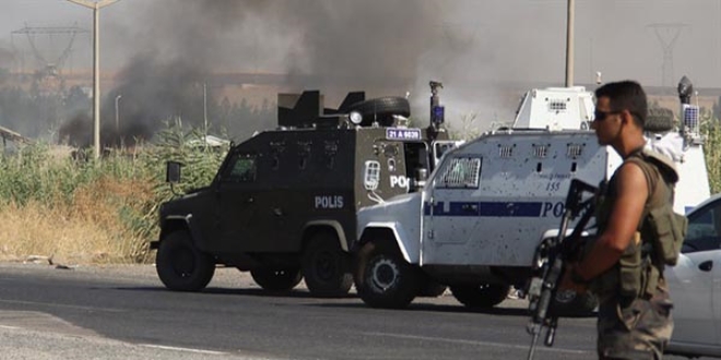 Diyarbakır'da jandarma karakoluna bombalı saldırı: 5 yaralı