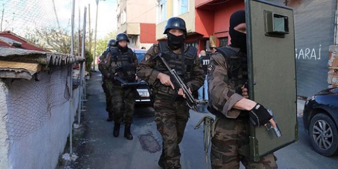 stanbul'da polis denetimlerinde 133 kii gzaltna alnd