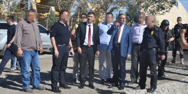 Şırnak Valisi Su, olay yerinde incelemelerde bulundu