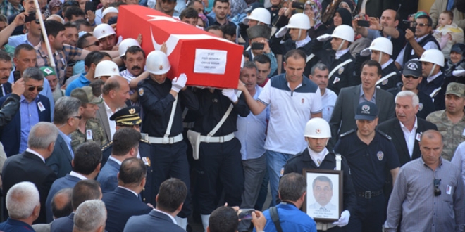 Şehit polis Osman Bodur, Giresun'da toprağa verildi