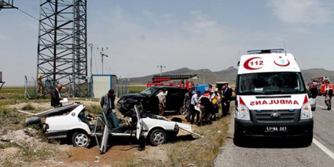Niğde'de trafik kazası: 3 ölü, 3 yaralı
