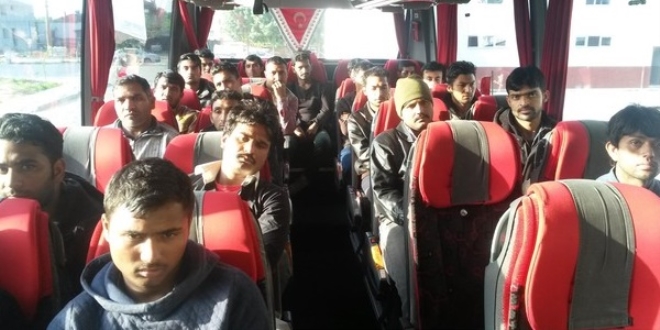 Göçmen kaçakçılığı iddiasıyla askerlere gözaltı