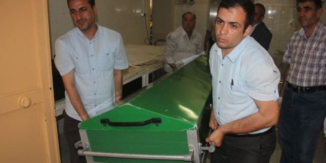 Mersin'de e�inin yakarak a��r yaralad��� kad�n hayat�n� kaybetti