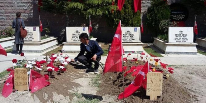 'Şehit haberi aileye verilmeden sosyal medyadan paylaşılıyor'