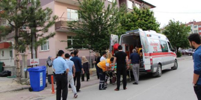 Cam silerken düşen kız çocuğu ağır yaralandı
