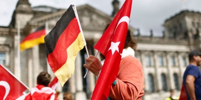 Almanlar�n % 91'i T�rkiye'ye kar��