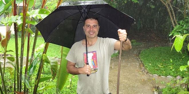 T�rk bilim insan� Amazon'da 1.5 metrelik dev solucan buldu