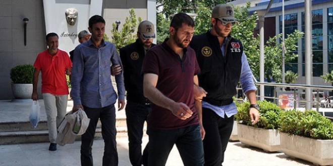 Bursa'da FET�/PDY operasyonu: 6 ki�i g�zalt�na al�nd�
