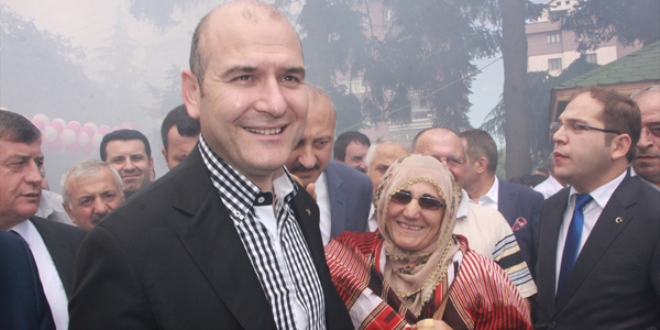 'Bugün IMF'ye borç veren bir Türkiye'de yaşıyoruz'