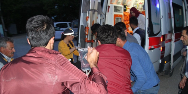 G�lete giren 2 ��renciden biri bo�uldu, di�eri kayboldu