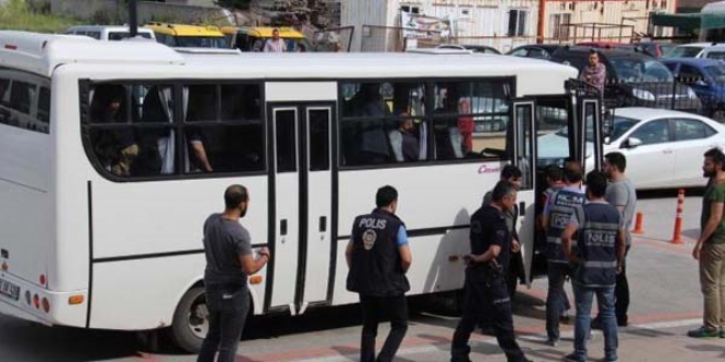 Edirne'de gözaltına alınan öğretmen ve imam tutuklandı