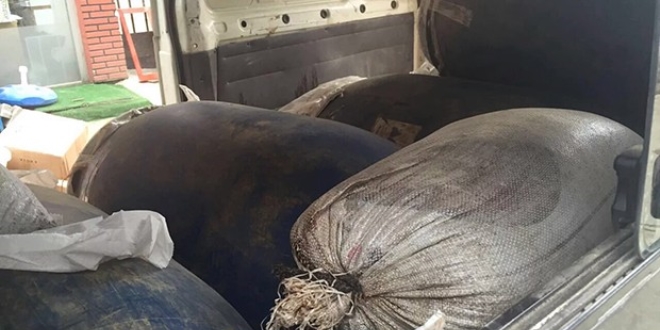 Arac�n i�ine 1 ton bombay� b�yle yerle�tirmi�ler