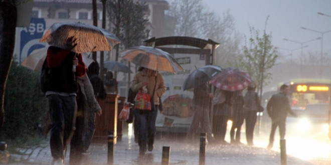 Meteoroloji'den üç il için sağanak yağış uyarısı