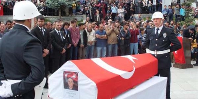 Şehit Polis Duha Beker son yolculuğuna uğurlandı