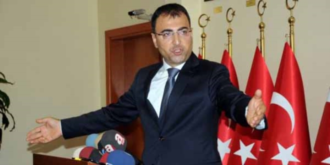'Öğretmeni öldüren zanlı yurt dışına çıkmış olabilir'