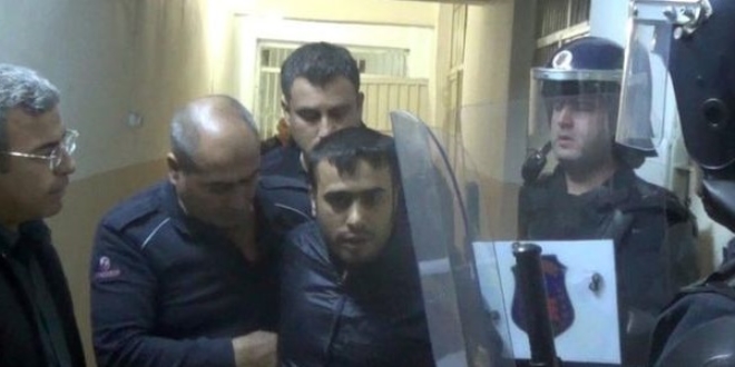 Cezaevi müdürünün önünde mahkumun jilet yuttuğu iddiası