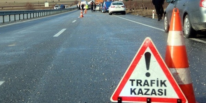 Bursa'da minibüs ile midibüs çarpıştı: 20 yaralı