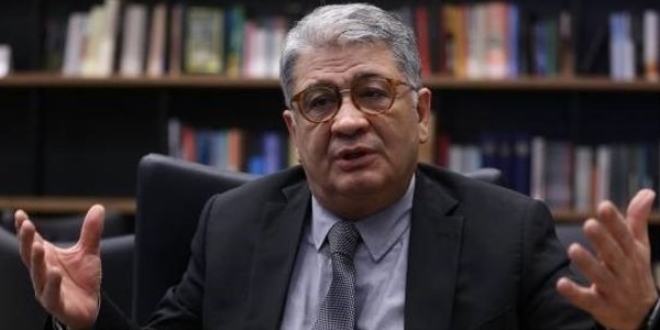 'TL olması gerekenden daha değerli'