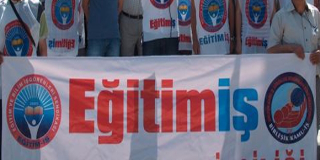Öğretmenler sonuç belgelerini Eğitim İş'e fakslıyor