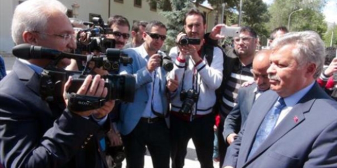 Başkan kameramanlık yaptı, vali röportaj verdi