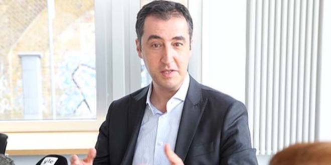 Türk kökenli vekil: Türkiye'ye gitmeyin