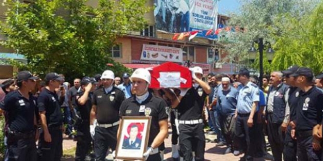 Şehit polis Şener son yolculuğuna uğurlandı