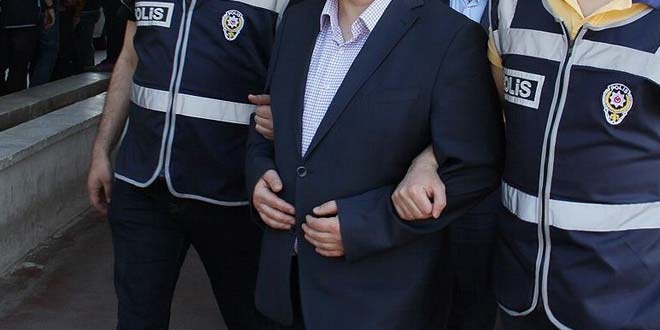Öğretmen ve yöneticilerinde bulunduğu 54 kişi gözaltına alındı