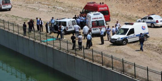 2 çocuk sulama kanalında boğuldu