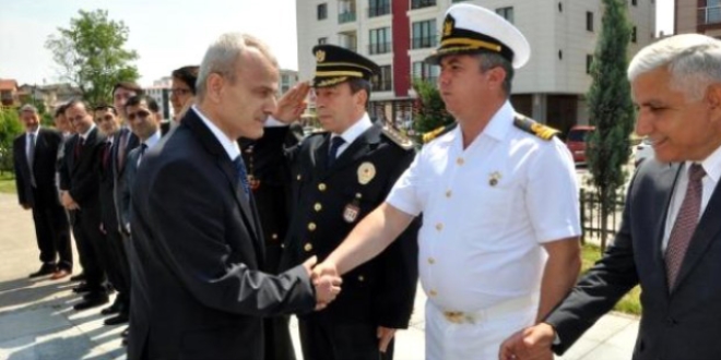 Bart�n Valili�ine atanan Nusret Dirim, g�revine ba�lad�