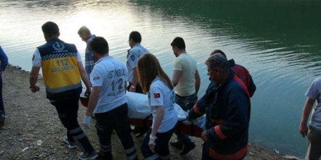 Askerden izne gelen gen� girdi�i barajda bo�uldu