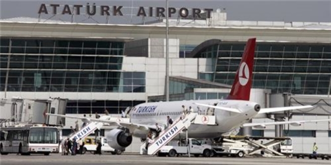 Arıza yapan THY'ye ait tarifeli uçak geri döndü