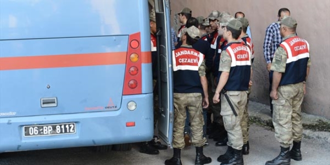 Malatya'da 1'i öğretmen 5 kişi serbest bırakıldı