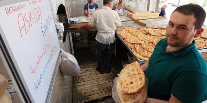 Askıda ekmek kampanyası başlatan fırın 30 bin 344 ekmek dağıttı