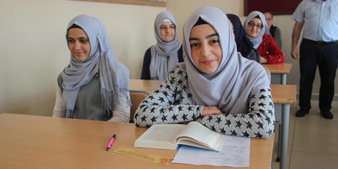 120 soruyu do�ru yan�tlad�, T�rkiye birincisi oldu