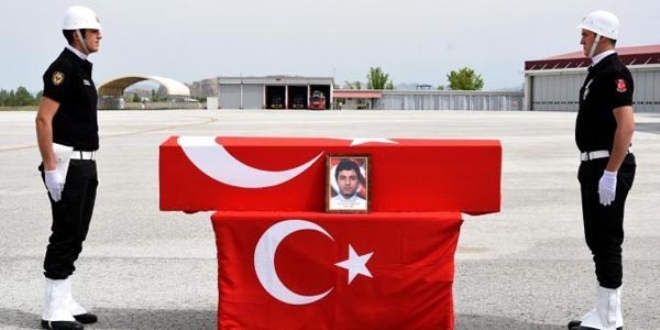 Kalp krizi geçiren başkomiser için tören düzenlendi