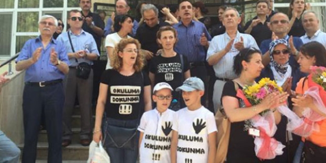 Öğrenci ve velilerden 'okuluma dokunma' eylemi