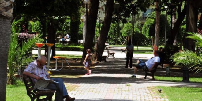 Adana'da hava sıcaklığı 45 dereceye ulaştı